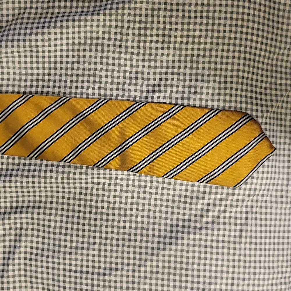 Brooks Brothers tie